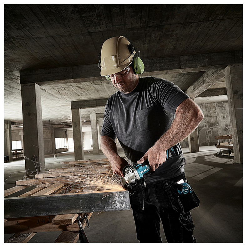 Болгарка (угловая шлифовальная) Makita DGA504Z