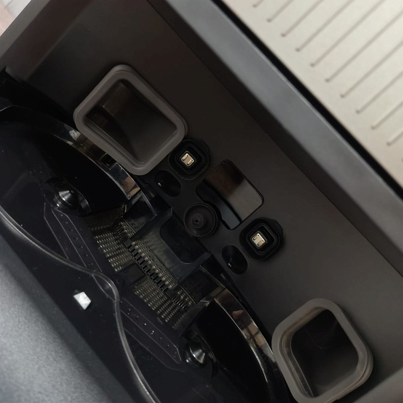 Робот-пылесос моющий Dreame L40s Pro Ultra Black - Уценка