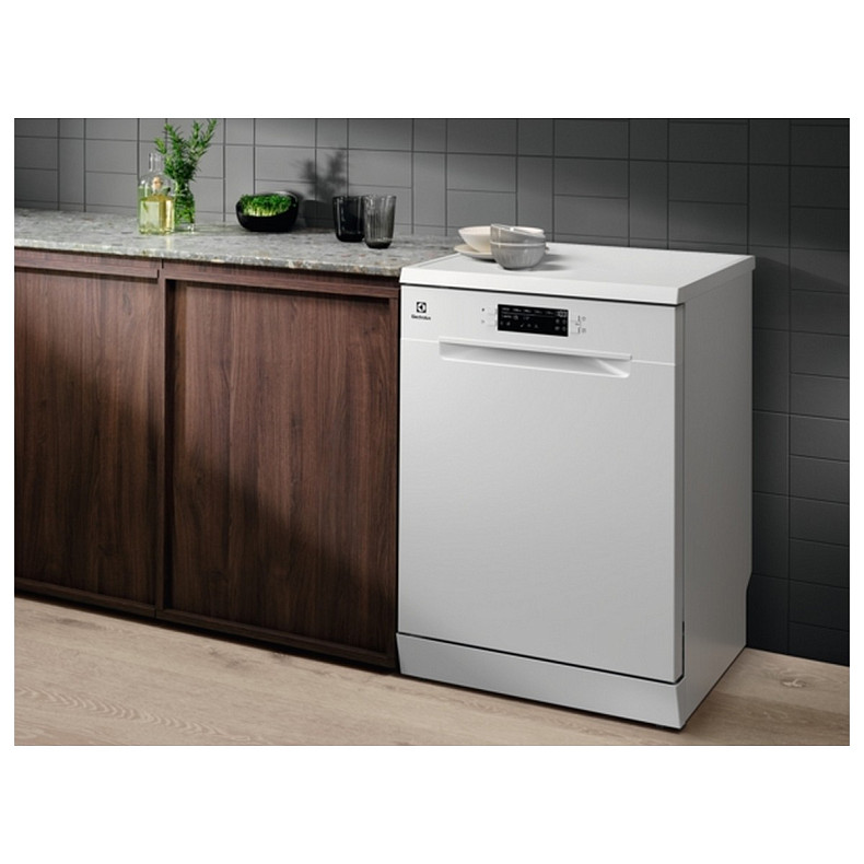 Посудомийна машина Electrolux ESM48310SW