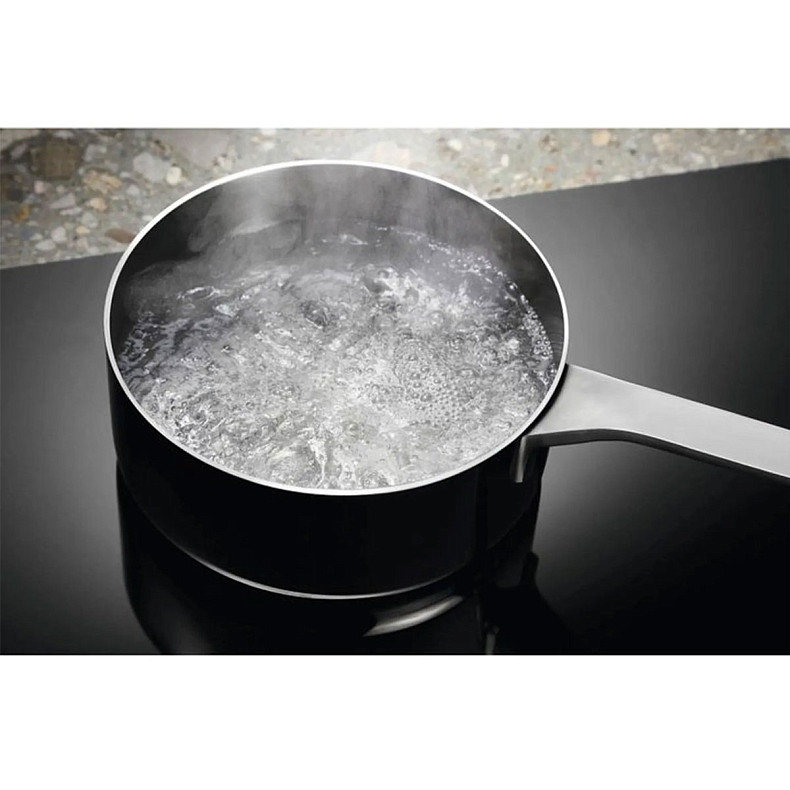 Варочная поверхность индукционная Electrolux CIR60430