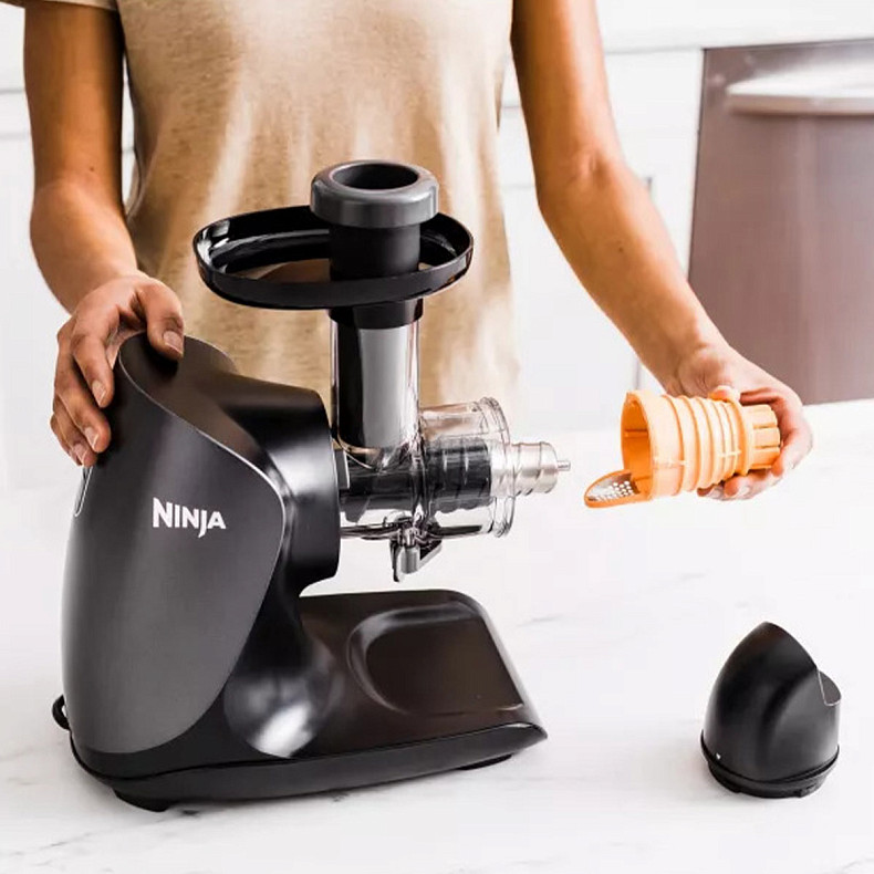 Соковитискач Ninja Cold Press Juicer Pro JC100EU