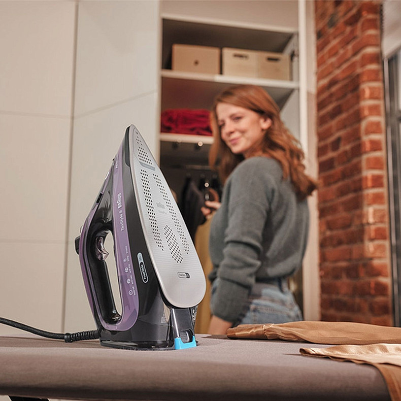 Утюг BRAUN SI 9661 VI