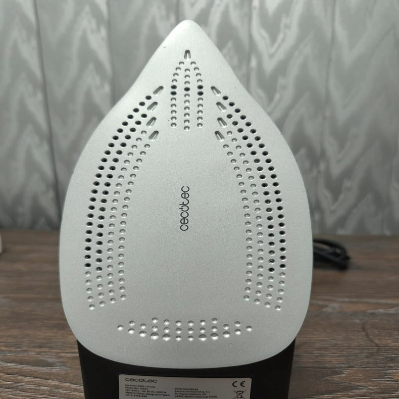 Утюг CECOTEC IronHero 3200 i-Pump (CCTC-01874) -- Уценка