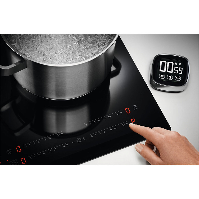 Варочная поверхность индукционная Electrolux EIS62453IT